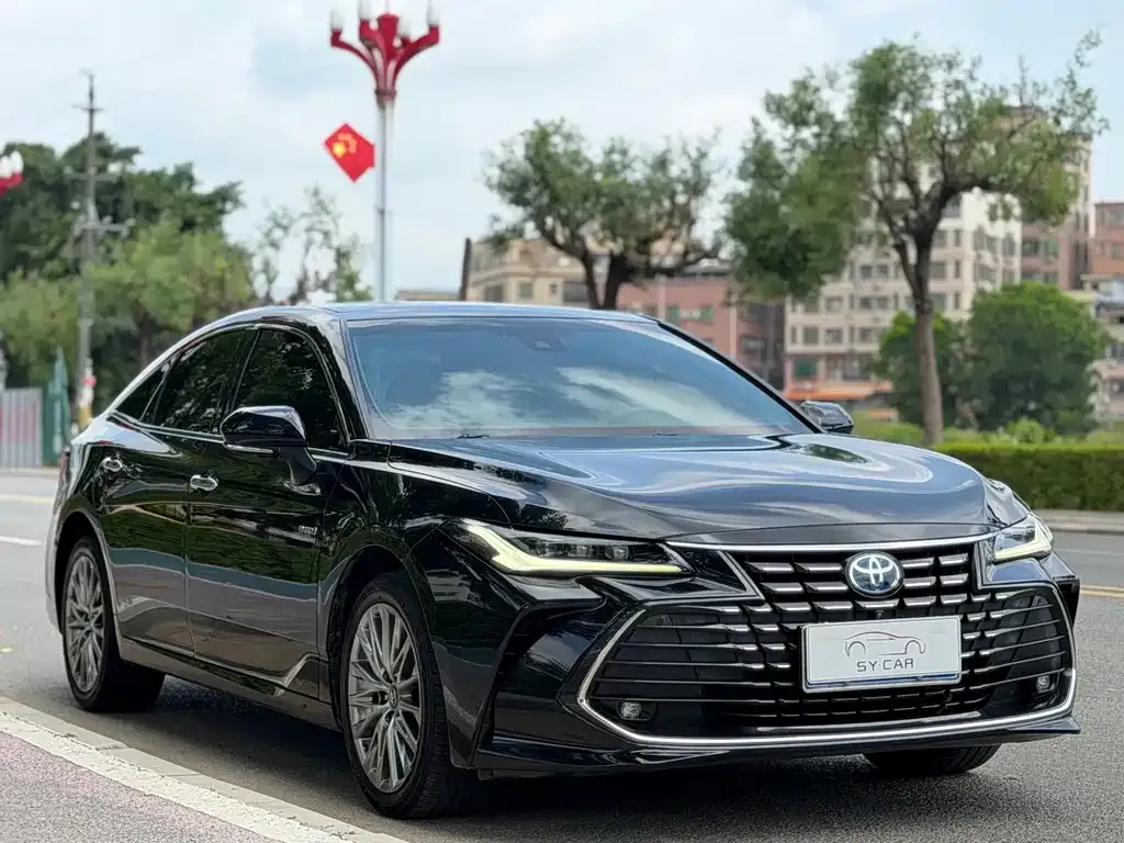 Toyota Avalon — фото 2