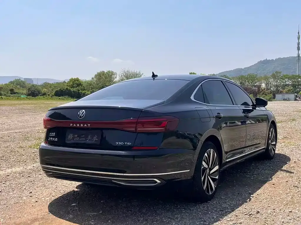 Volkswagen Passat — фото 4