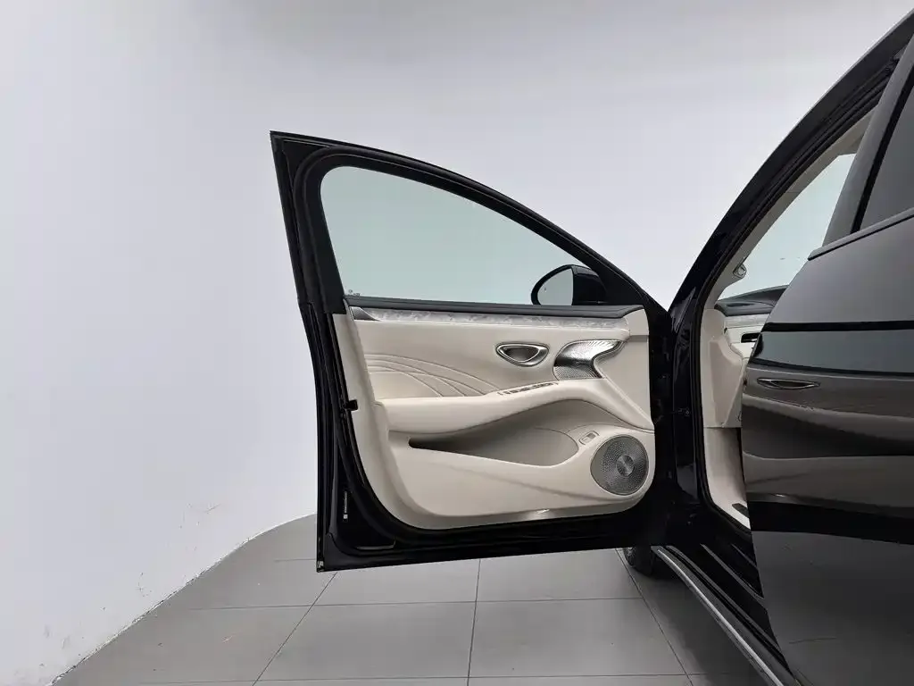 BYD Seal 08 — фото 2