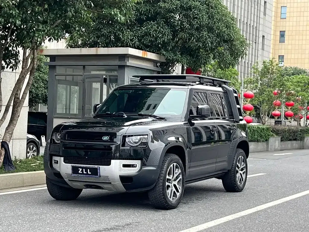 Land Rover Defender — фото 1