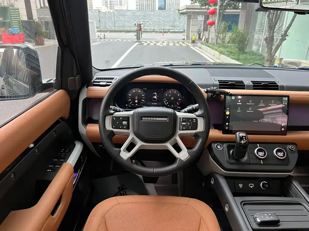 Land Rover Defender — фото 6