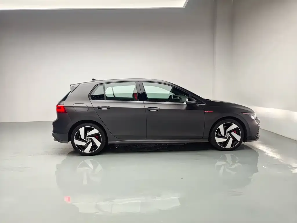 Volkswagen Golf GTI — фото 3