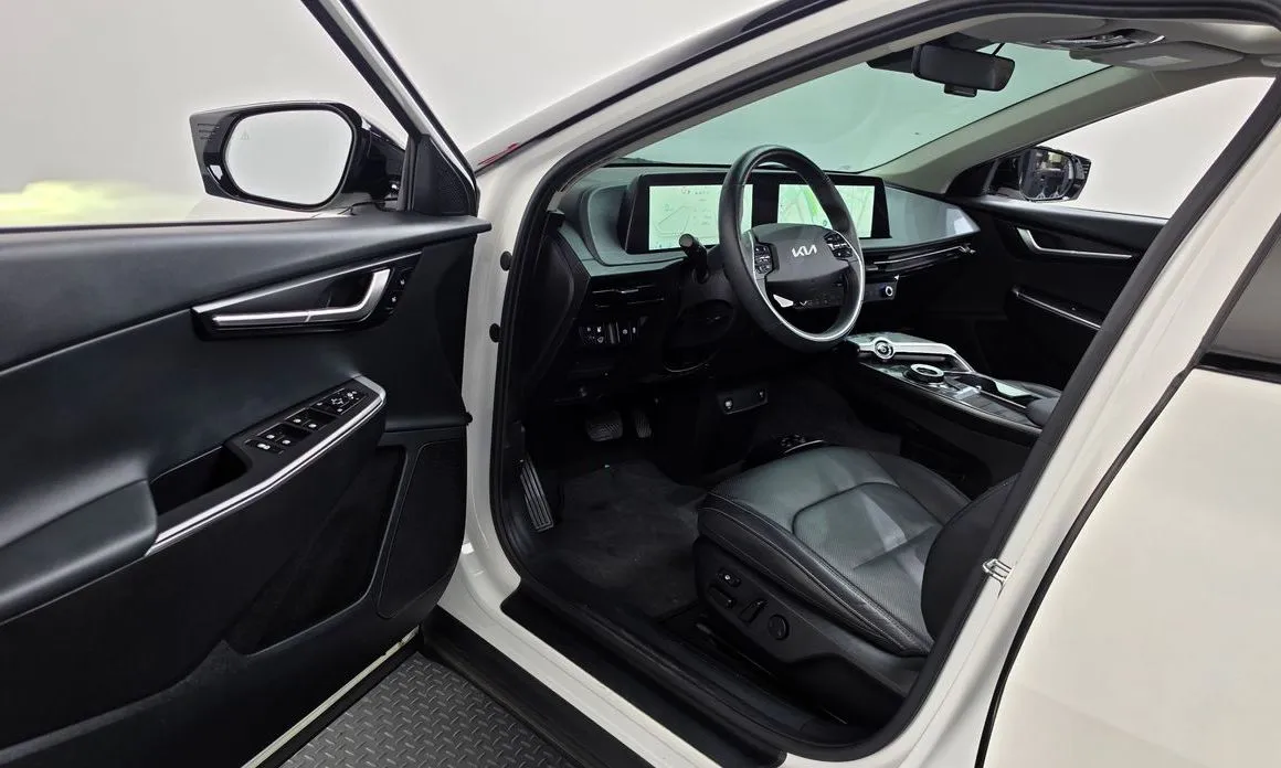 Kia EV6 — фото 8