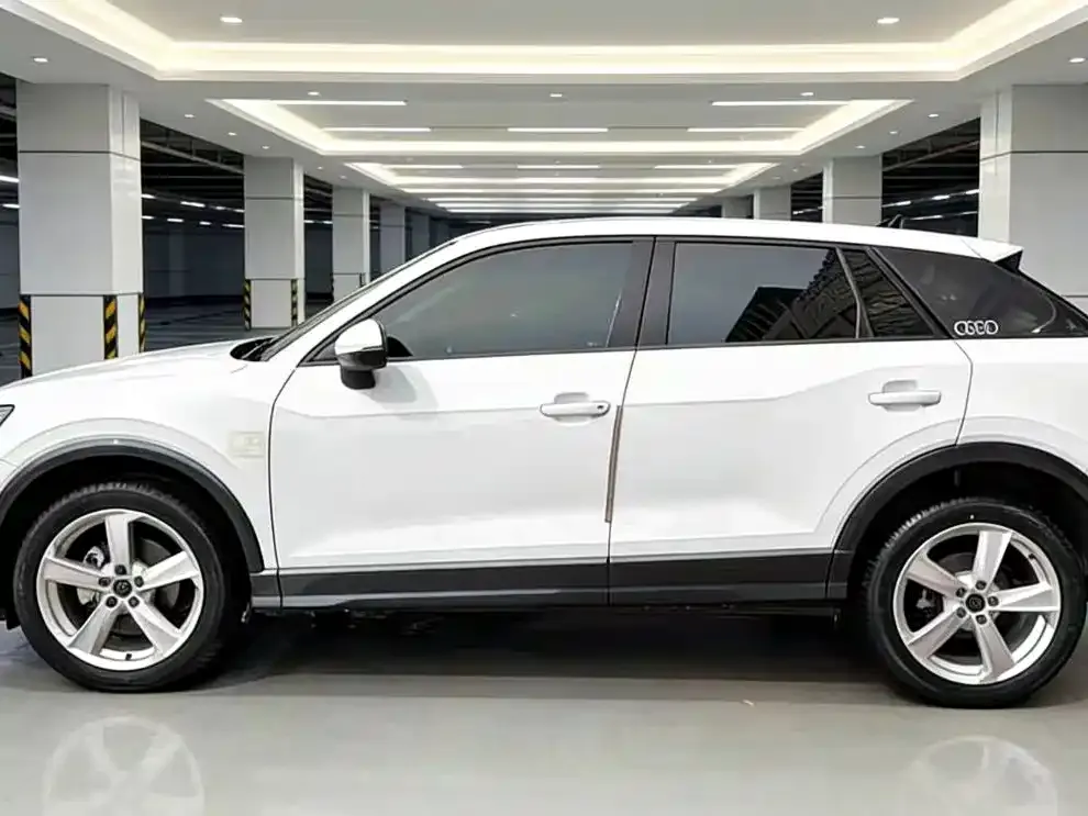 Audi Q2L — фото 3