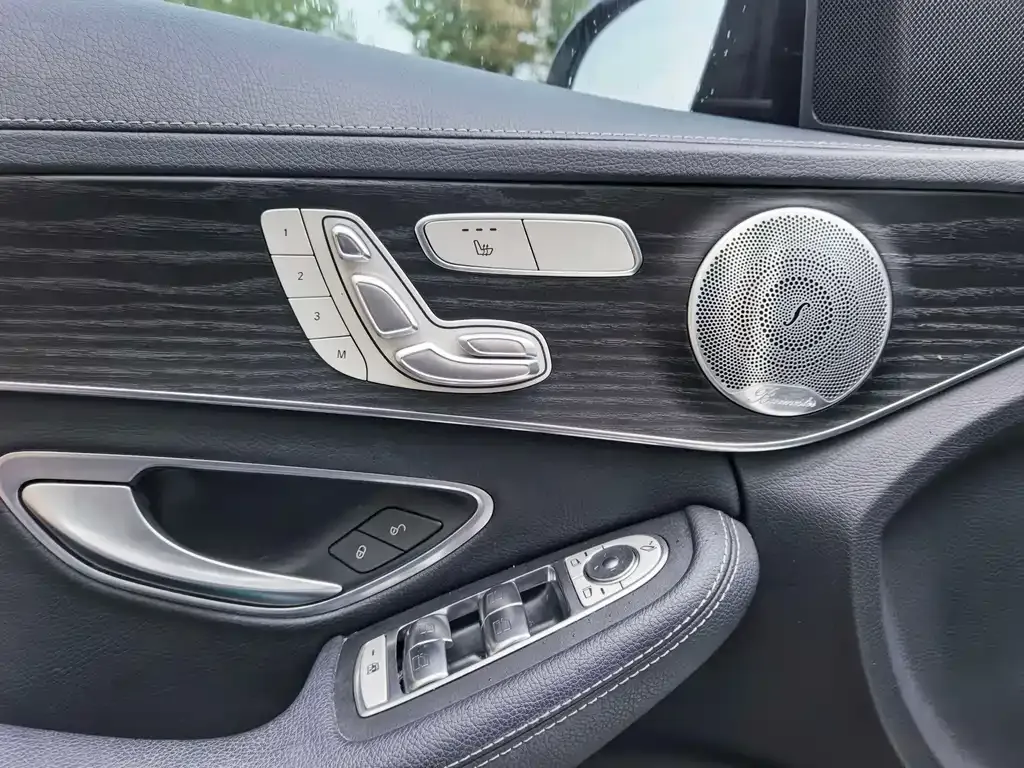 Mercedes-Benz C-Class — фото 10