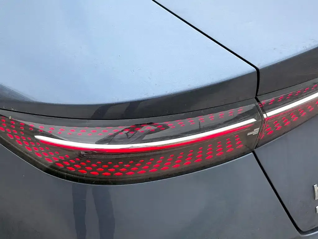 BYD Seal — фото 3