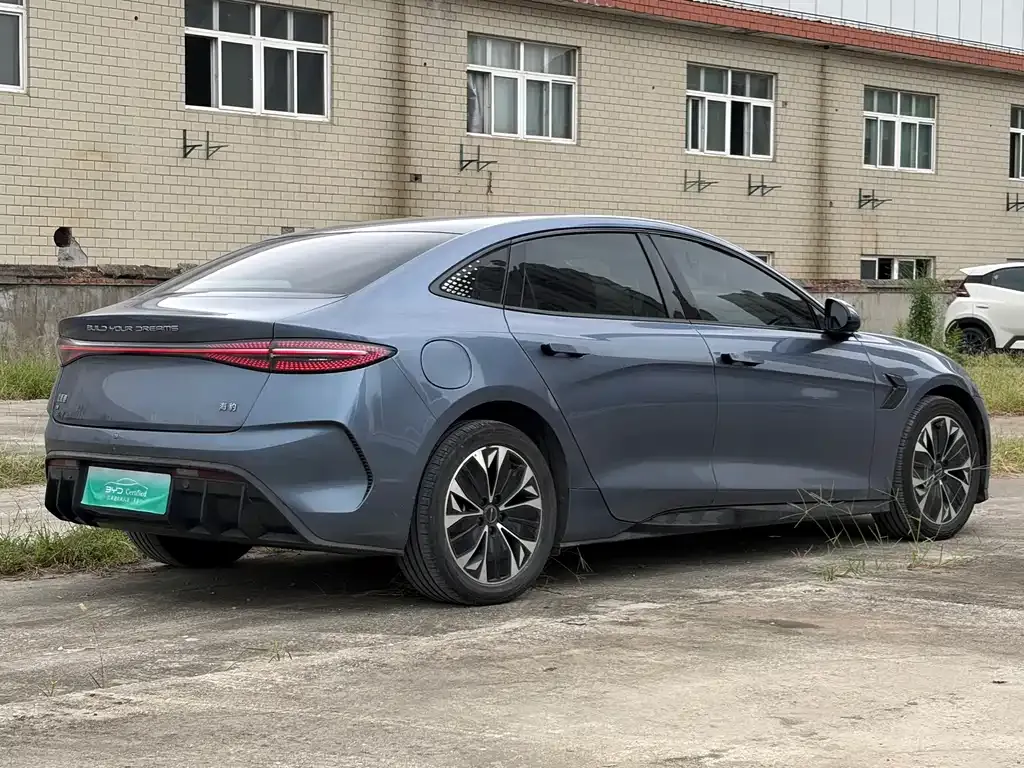 BYD Seal — фото 10