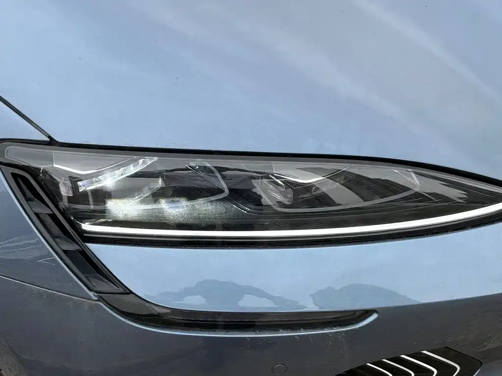 BYD Seal — фото 4