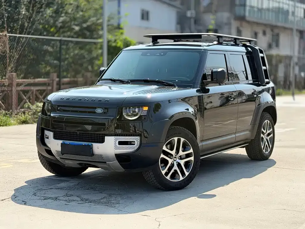 Land Rover Defender — фото 1