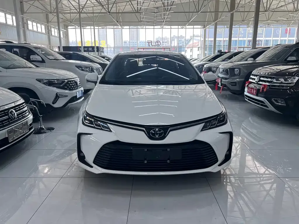 Toyota Corolla — фото 3