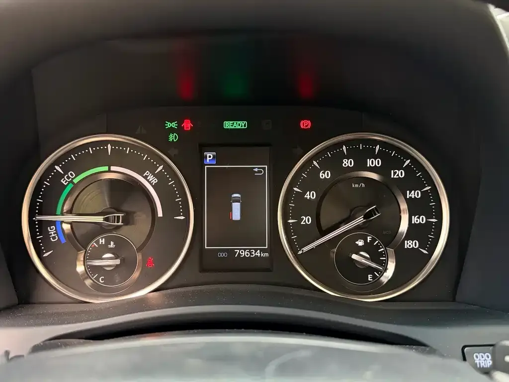 Toyota Alphard — фото 3