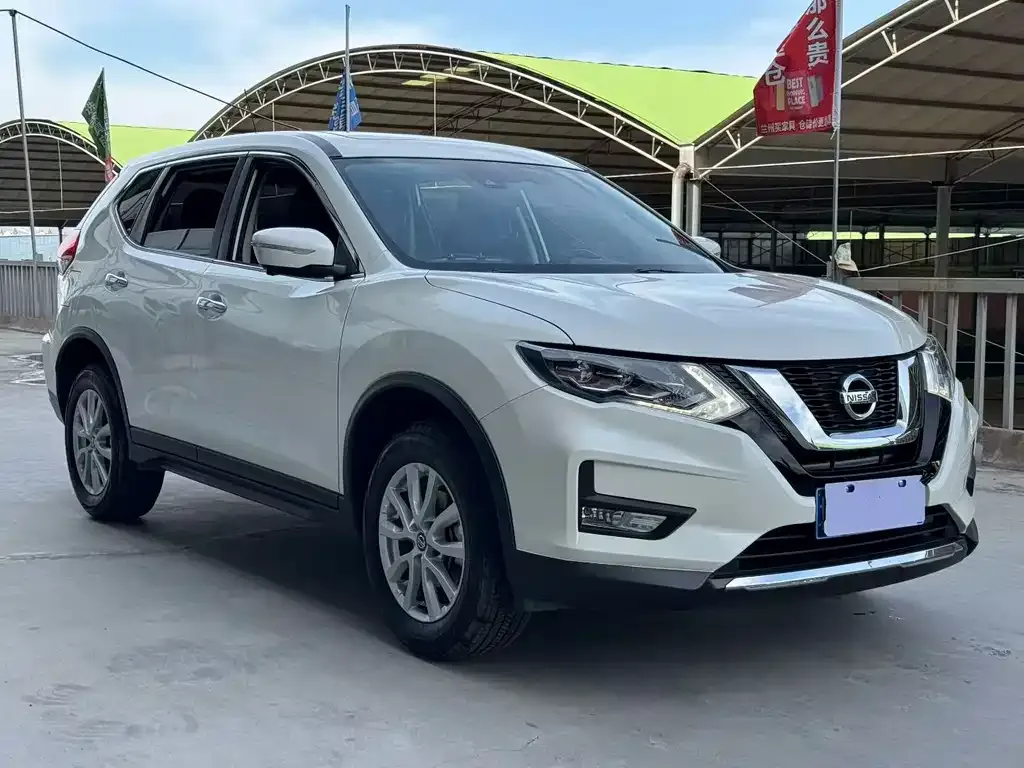 Nissan X-Trail — фото 7