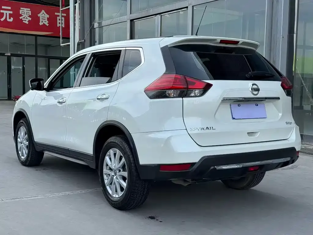 Nissan X-Trail — фото 9