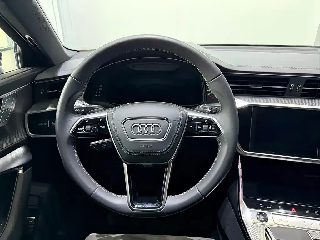 Audi A6L — фото 7