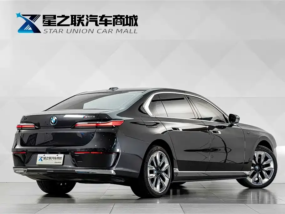 BMW i7 — фото 6