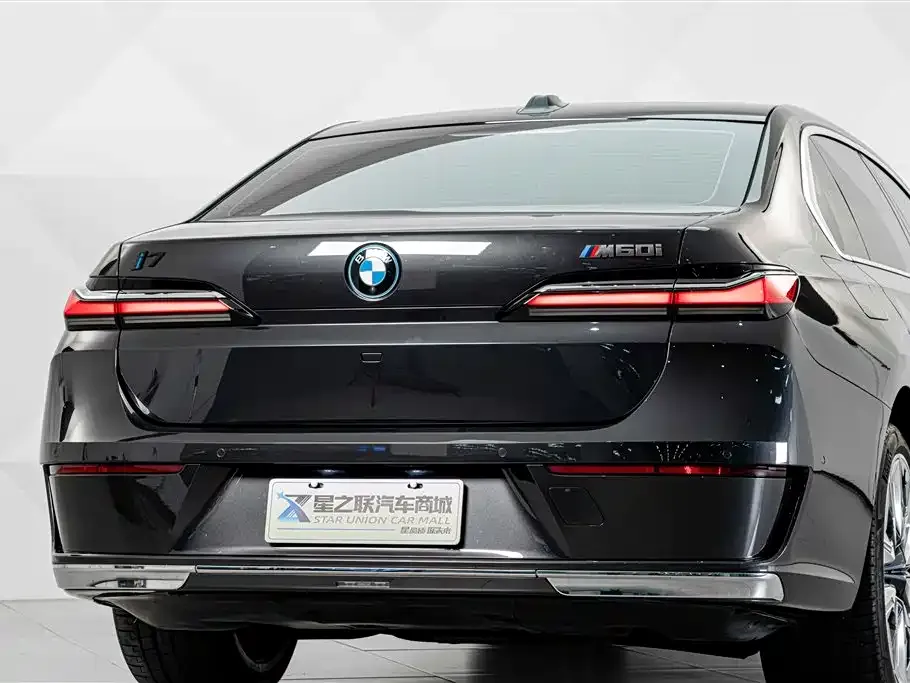BMW i7 — фото 4