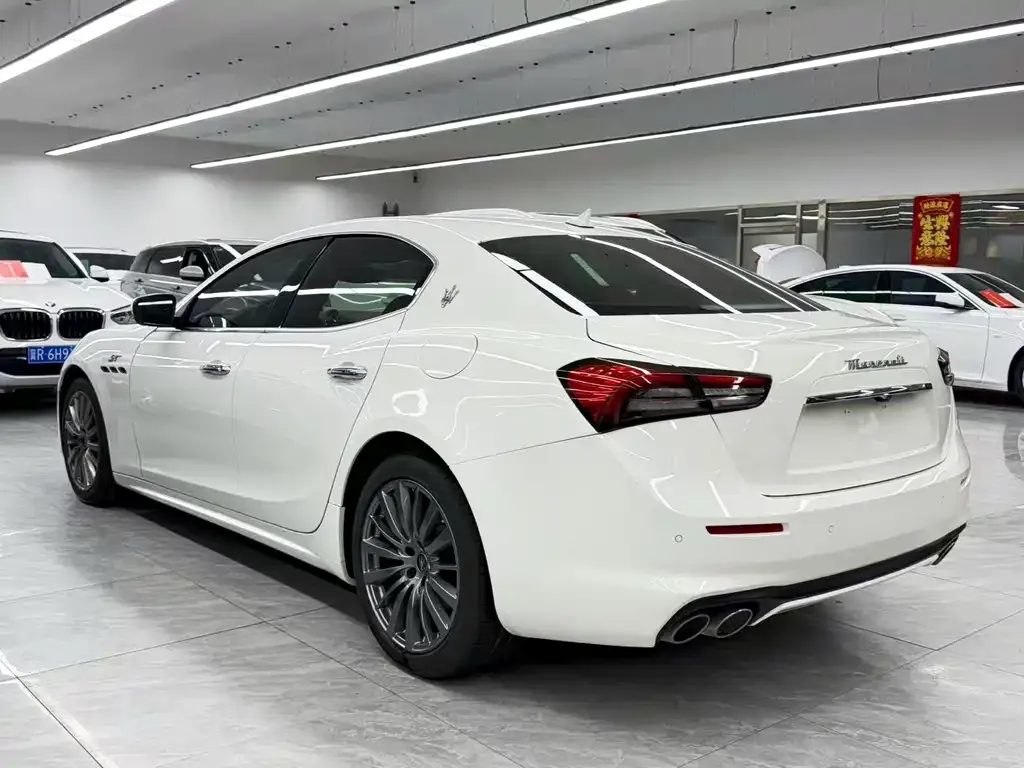 Maserati Ghibli — фото 8