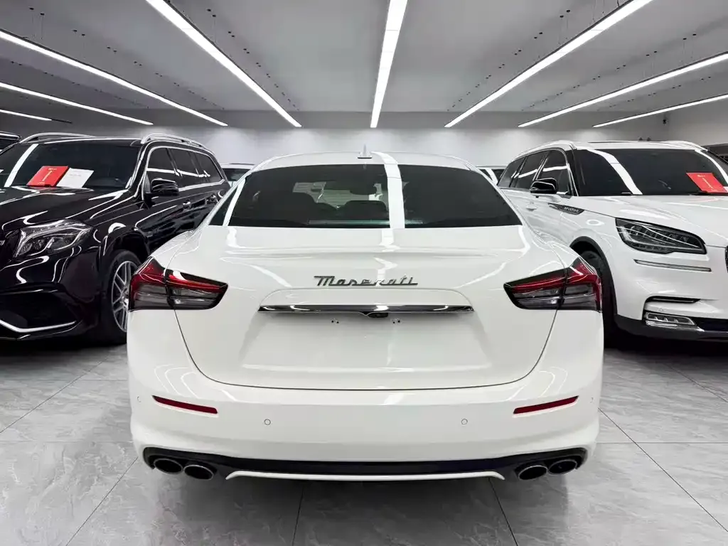 Maserati Ghibli — фото 6