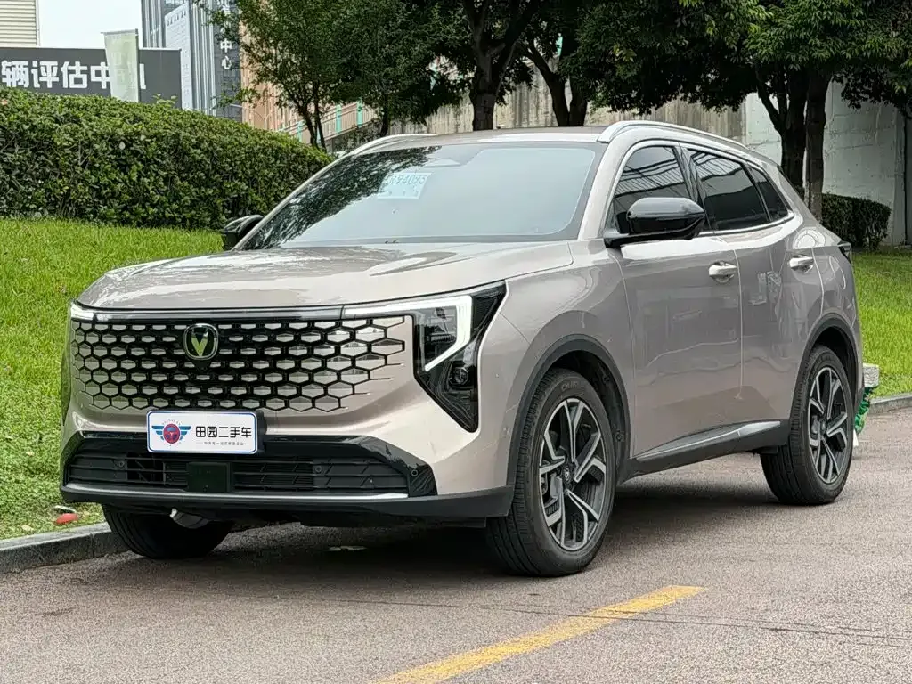 Changan CS55PLUS — фото 1