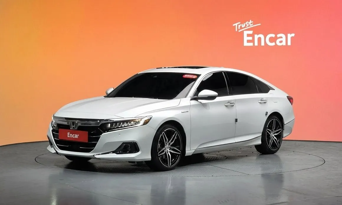 Honda Accord — фото 1