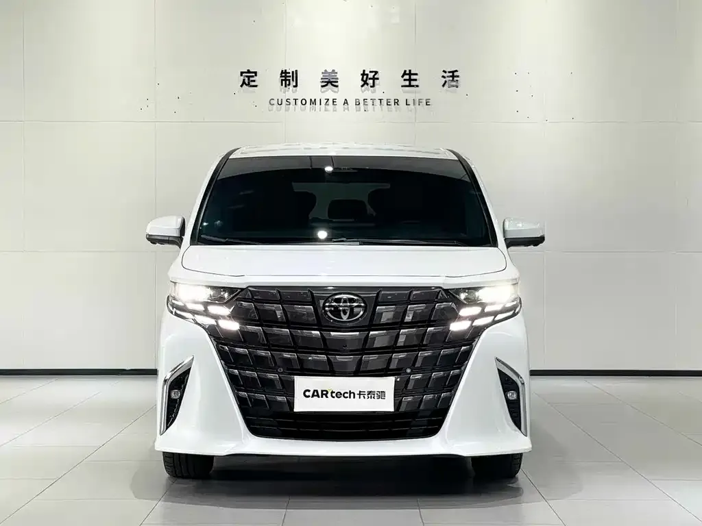 Toyota Alphard — фото 2