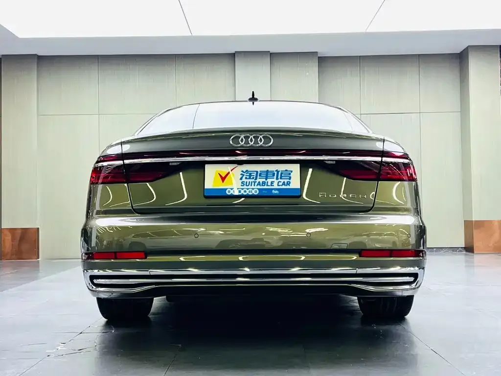 Audi A8 — фото 3