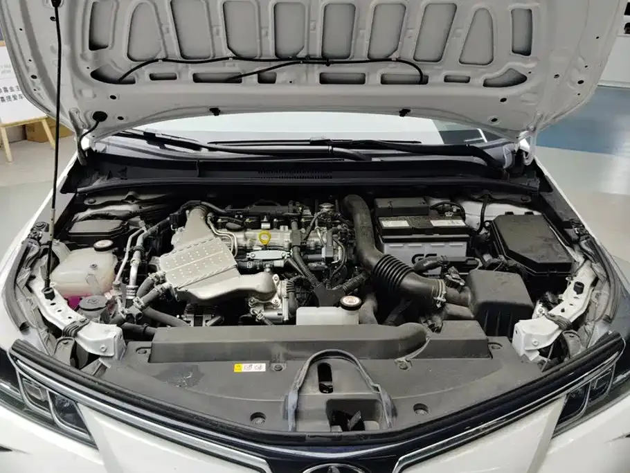 Toyota Corolla — фото 9