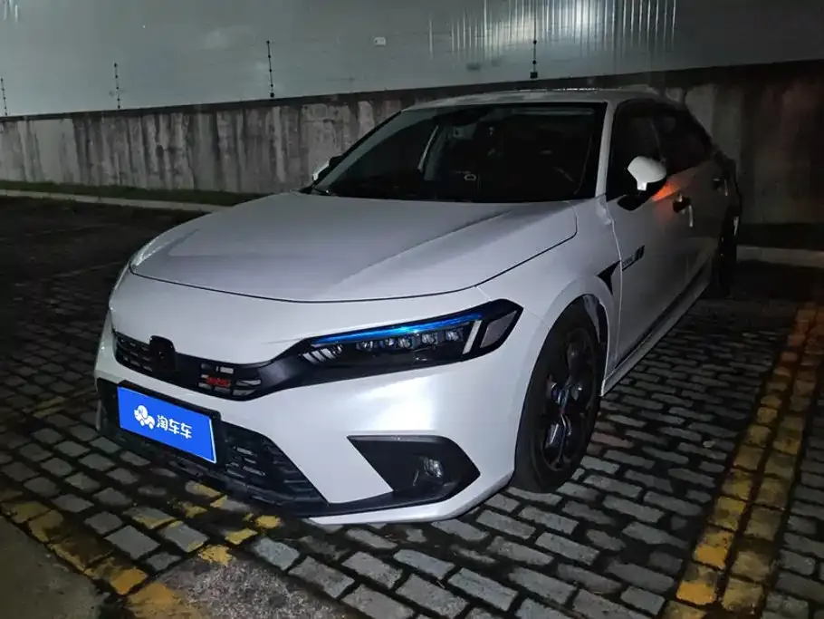 Honda Civic — фото 1