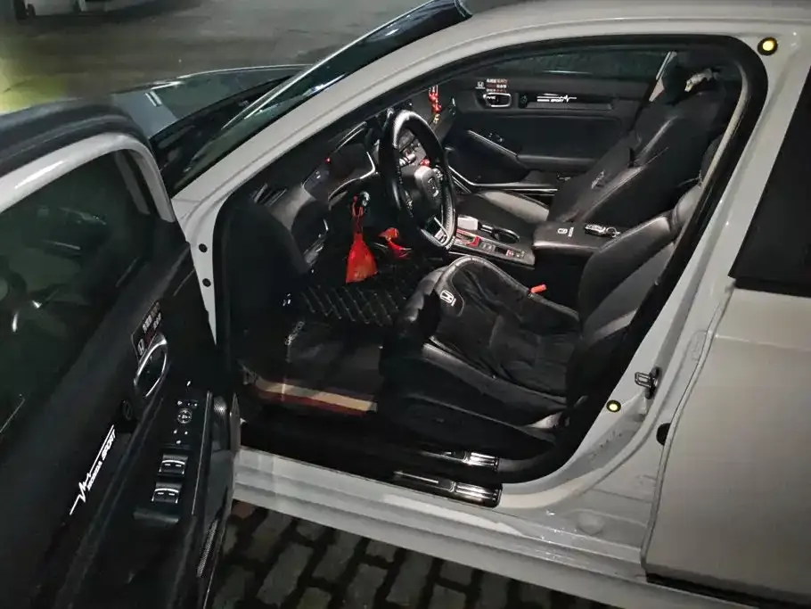 Honda Civic — фото 8