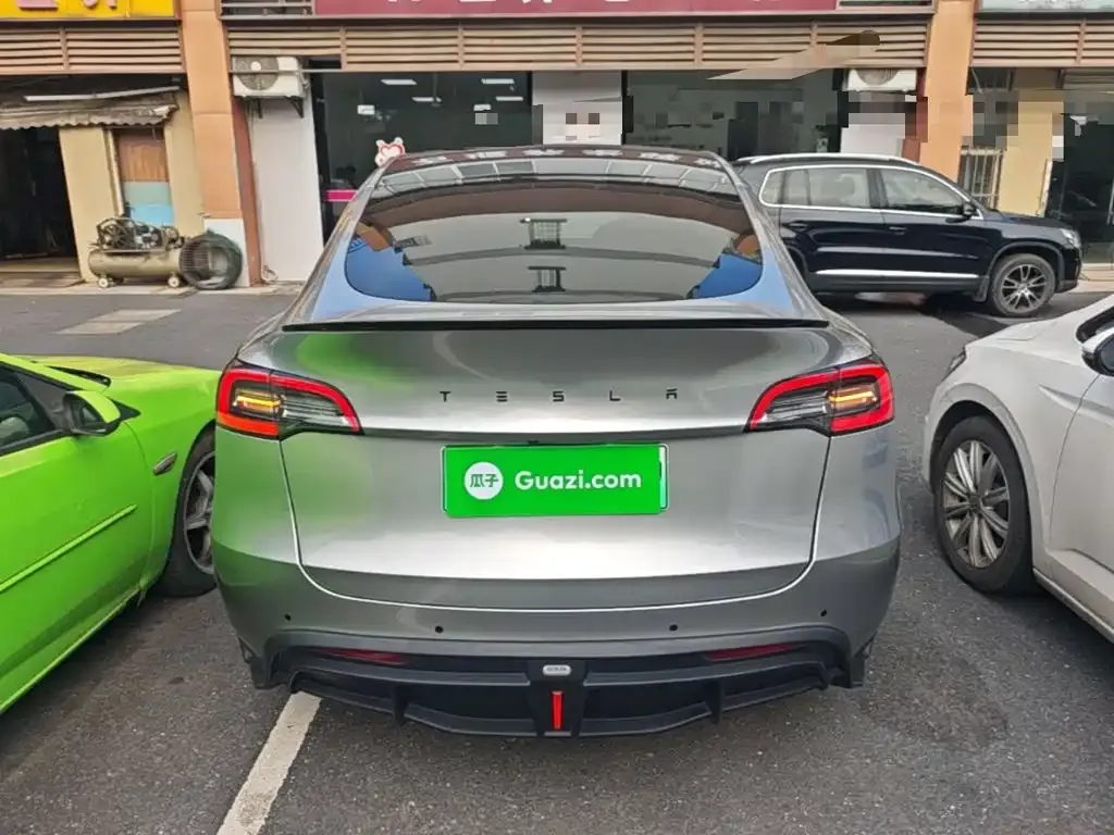 Tesla Model Y — фото 9