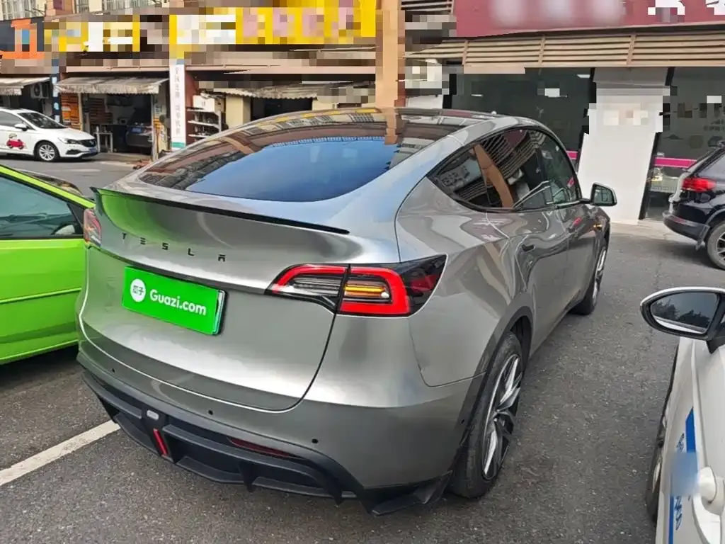 Tesla Model Y — фото 3