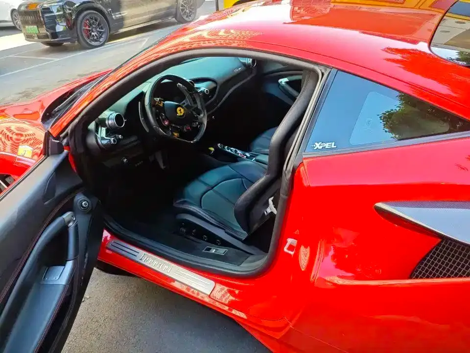 Ferrari F8 — фото 3