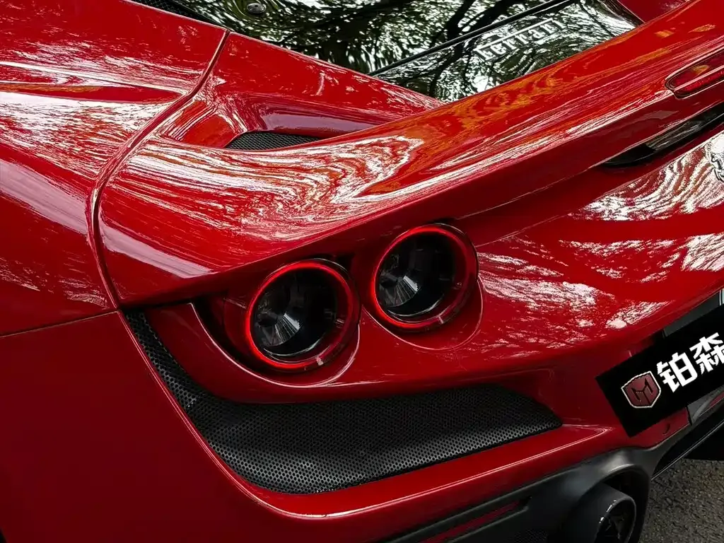 Ferrari F8 — фото 8