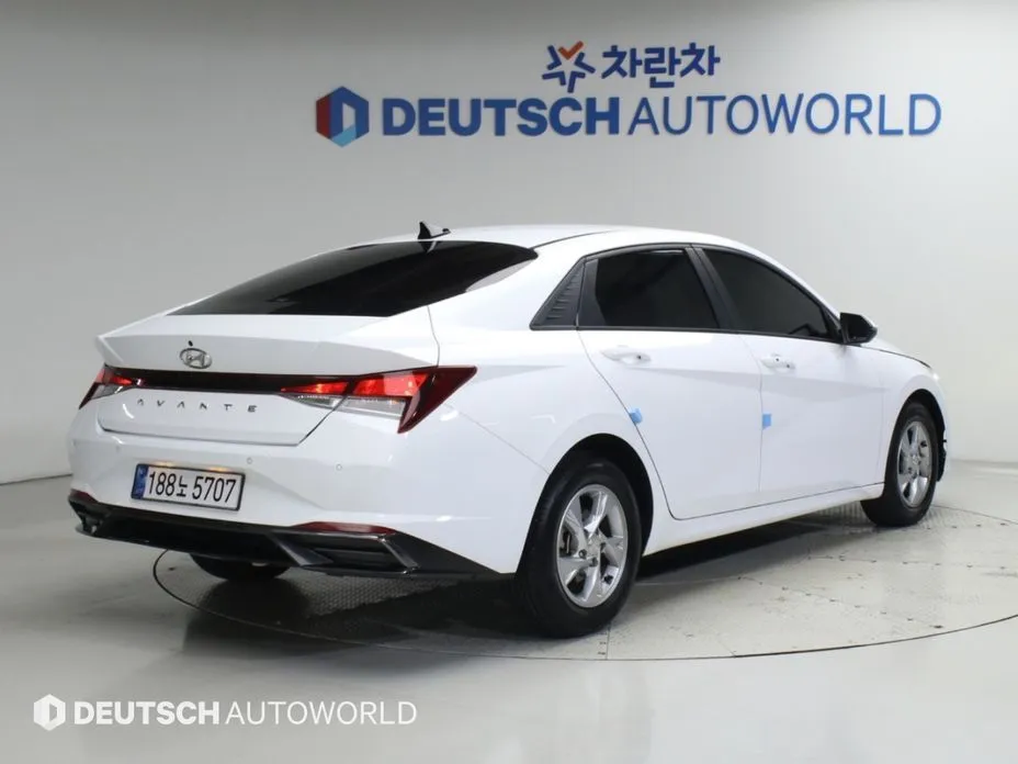 Hyundai AVANTE — фото 4