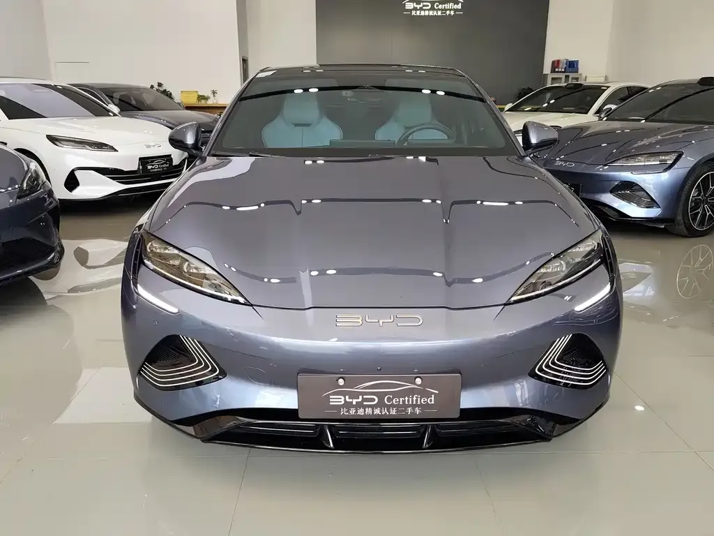 BYD Seal — фото 10