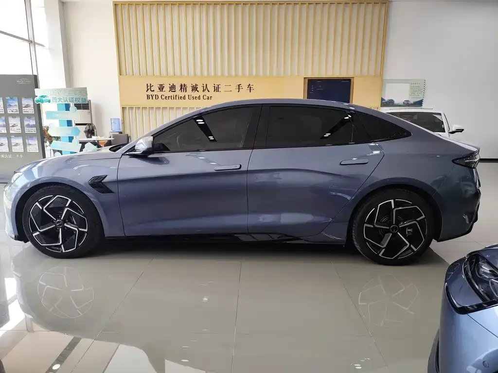 BYD Seal — фото 8