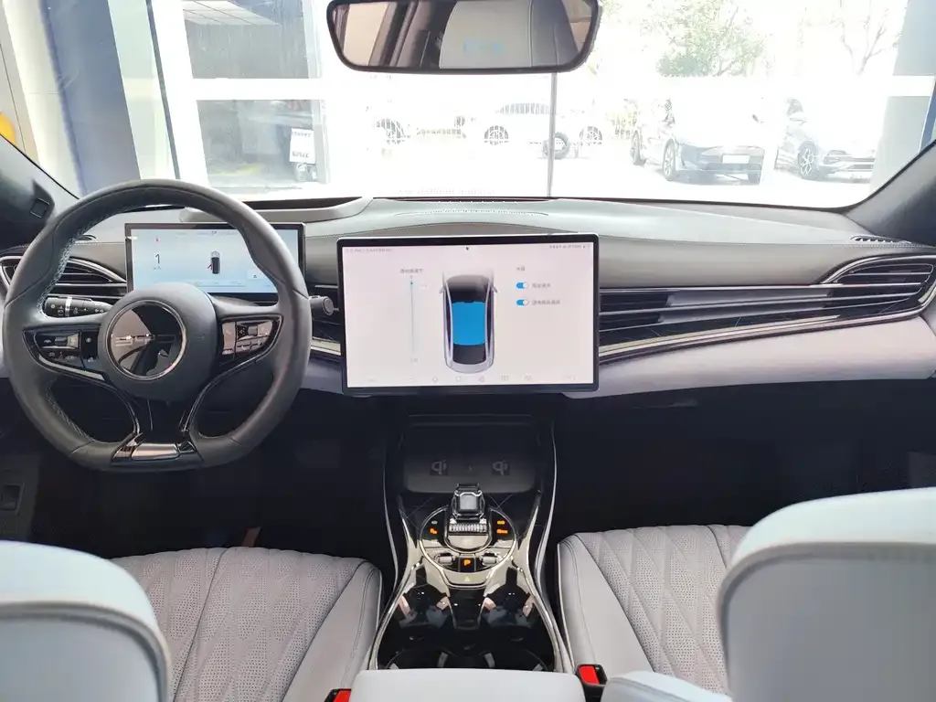 BYD Seal — фото 7
