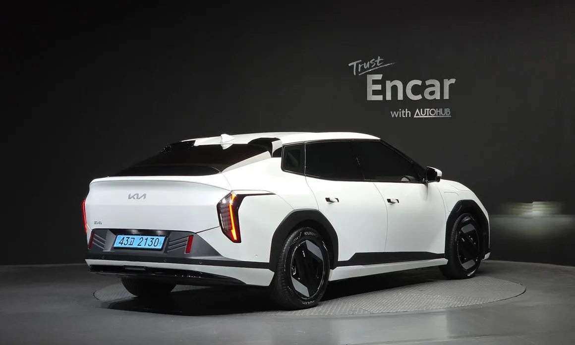 Kia EV4 — фото 4