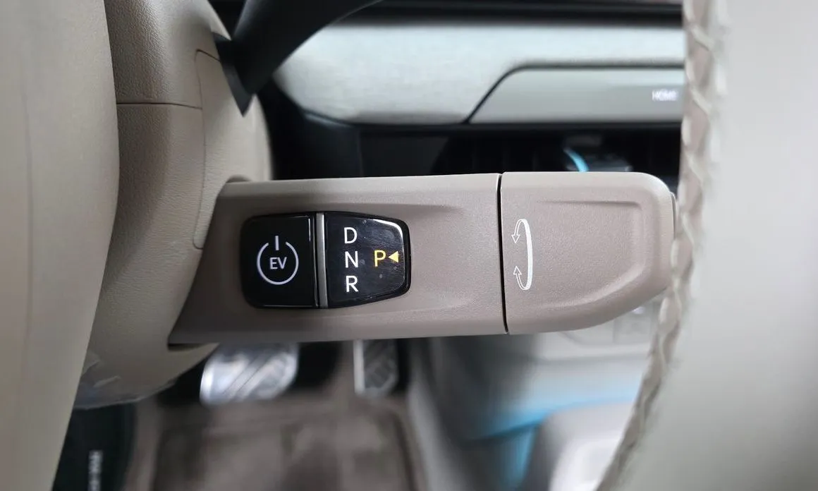 Kia EV4 — фото 2
