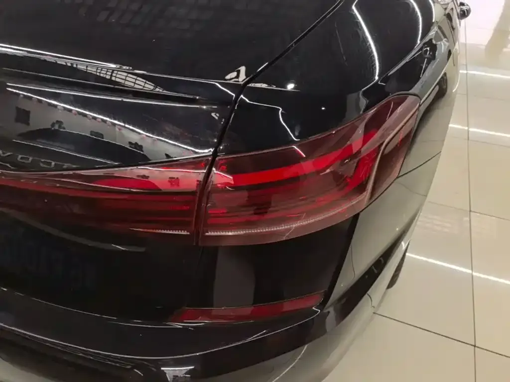 Volkswagen Passat — фото 2