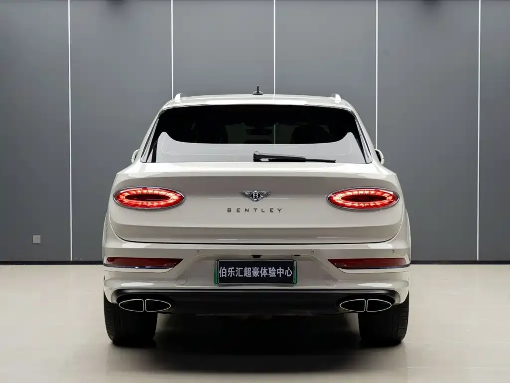 Bentley Bentayga PHEV — фото 2