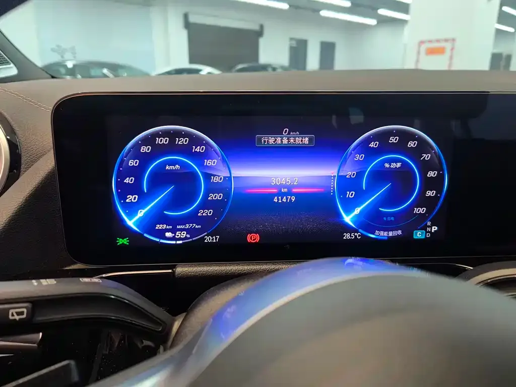 Mercedes-Benz EQA — фото 2