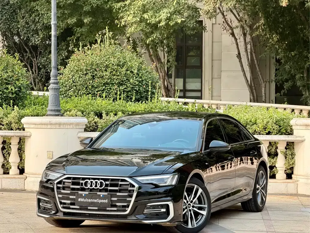 Audi A6L — фото 1