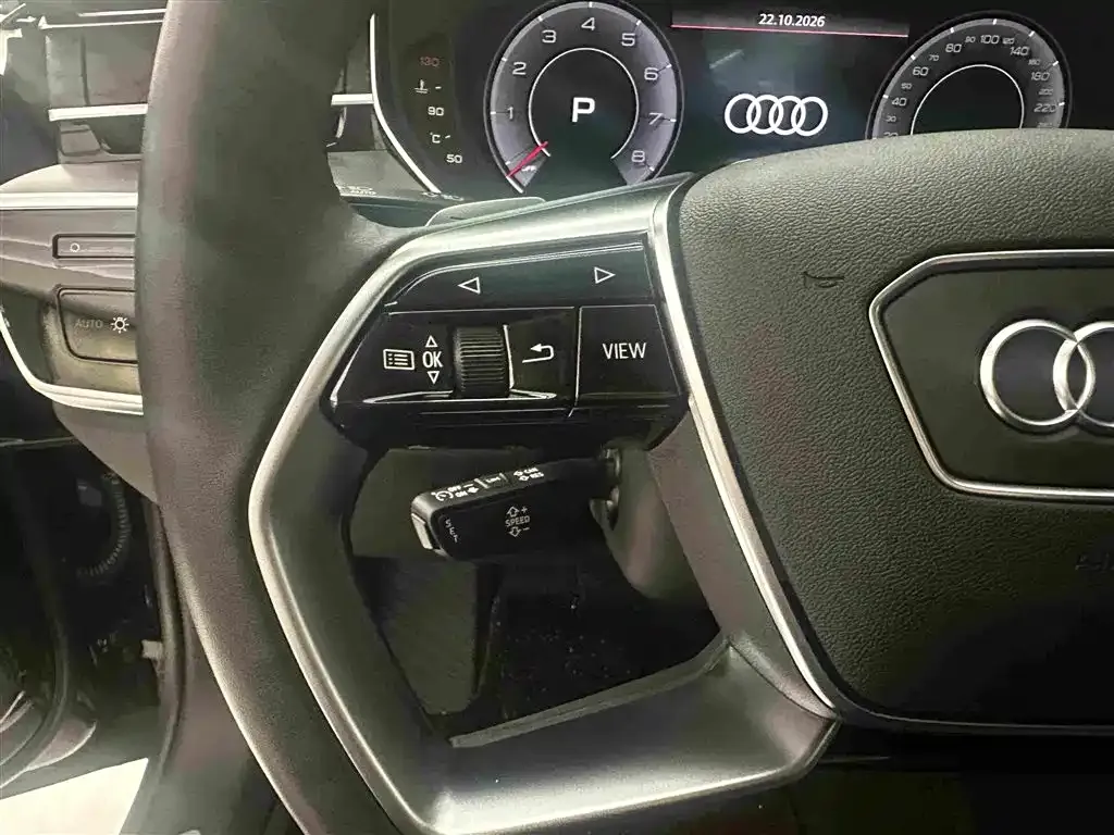 Audi A8 — фото 3