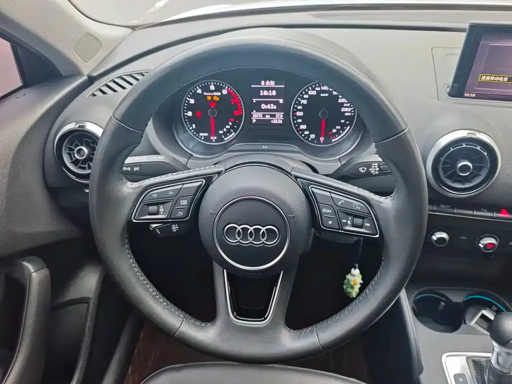 Audi A3 — фото 2