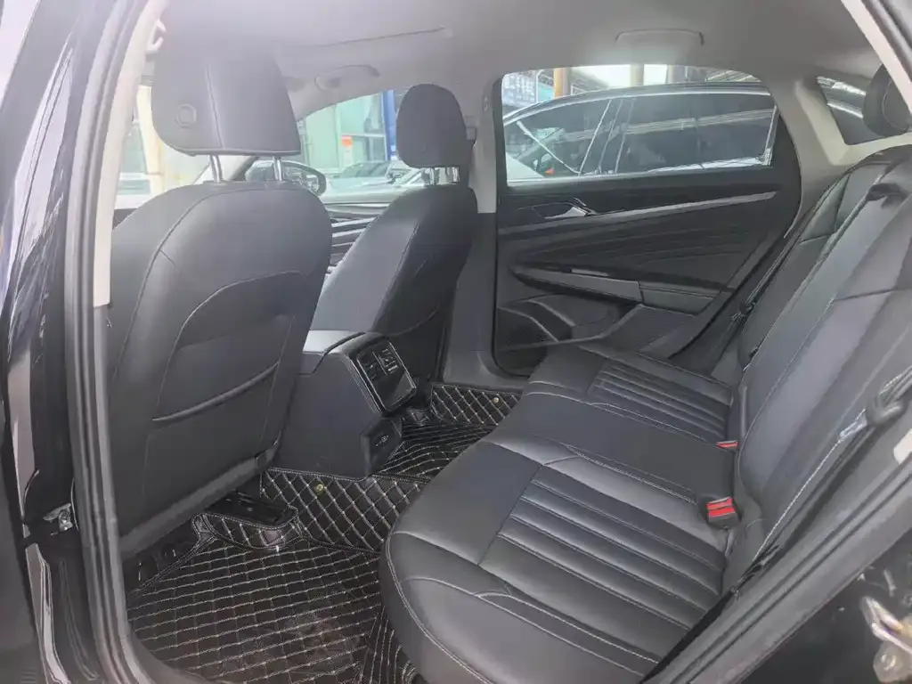 Volkswagen Passat — фото 5