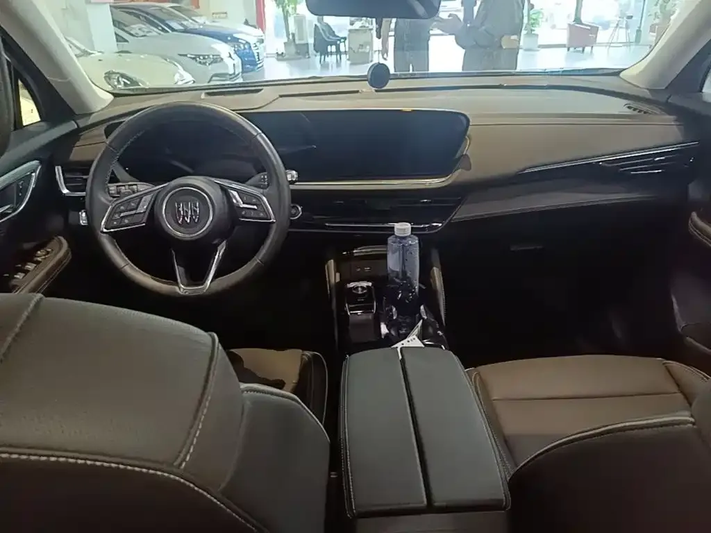 Buick Envision Plus — фото 3