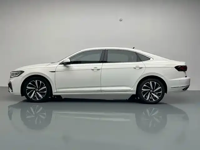 Volkswagen Passat — фото 4