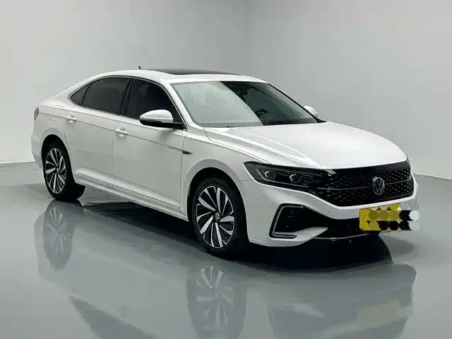 Volkswagen Passat — фото 9