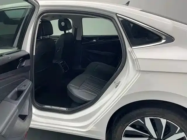 Volkswagen Passat — фото 5